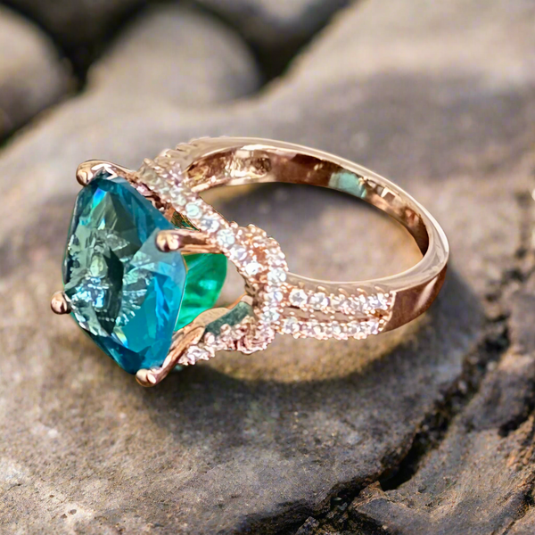 Rose Gold Emerald Classic Cocktail Ring